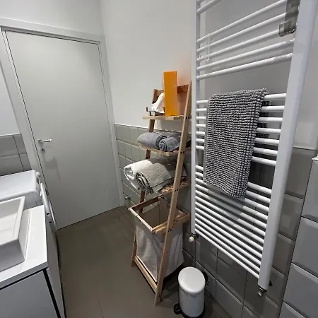 Monolocale Vicino Metro E Aeroporto Linate Apartment Milan Exterior photo